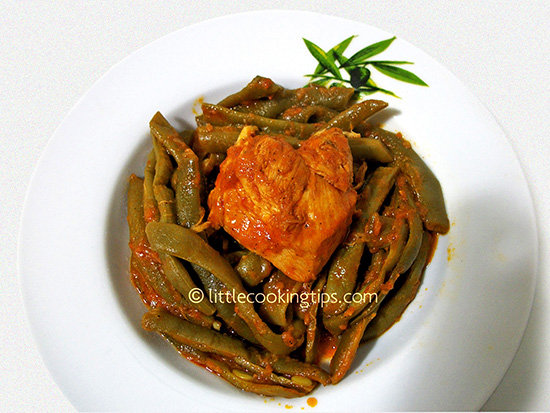 Fresh green beans with chicken : A healthy chicken recipe! Fresh green beans with chicken : A healthy chicken recipe!