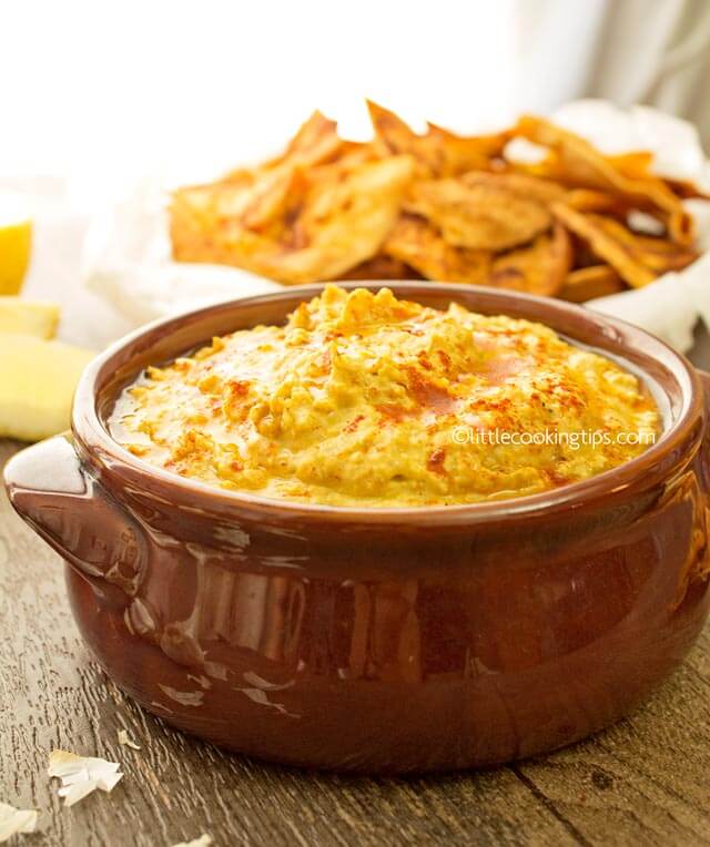 Creamy Spicy Hummus and Paprika Pita Chips Creamy Spicy Hummus and Paprika Pita Chips